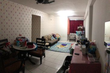 Apartment Taman Topaz