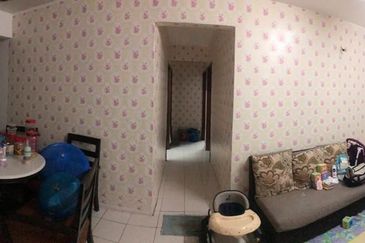 Apartment Taman Topaz