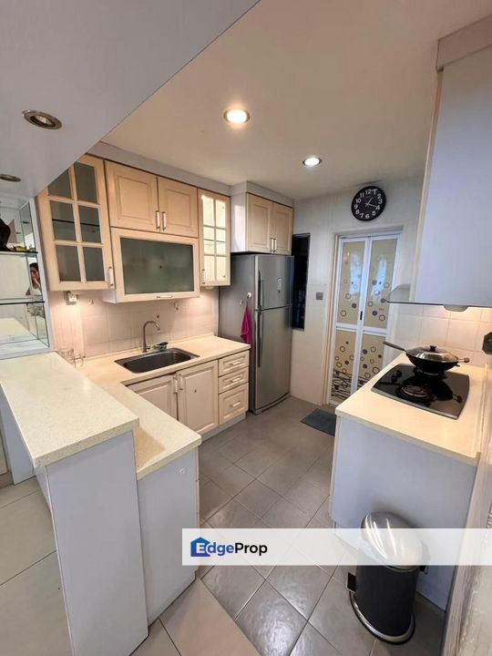 Dari Onn”Suriamas Suites*Apartment*For Sale, Johor, Johor Bahru