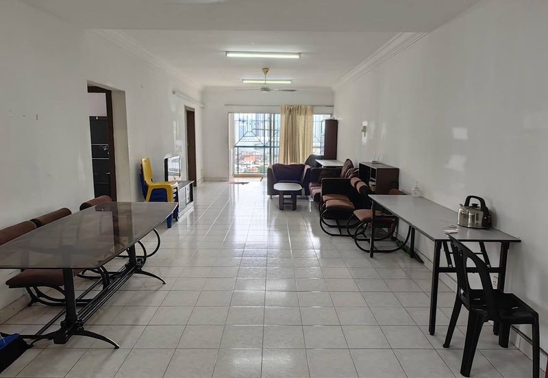 Bistari Impian Apartment @ Larkin