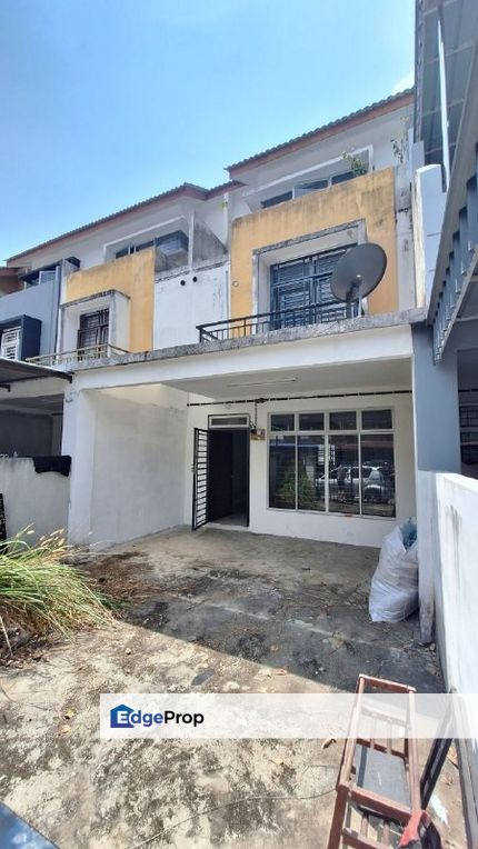 Full Loan Unit, Taman Scientex Jaya Kulai Johor @ 3 Storey Terrace House , Johor, Kulai