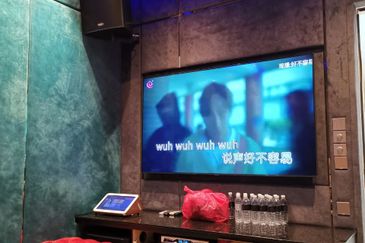 Jalan Straits View 1