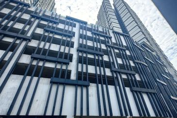 D'Summit Residences @ Kempas Utama