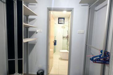 D'Summit Residences @ Kempas Utama