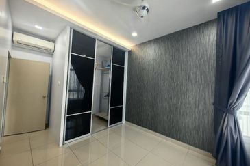 D'Summit Residences @ Kempas Utama