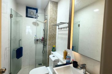 D'Summit Residences @ Kempas Utama