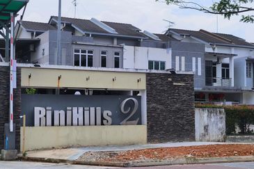 Rini Hills