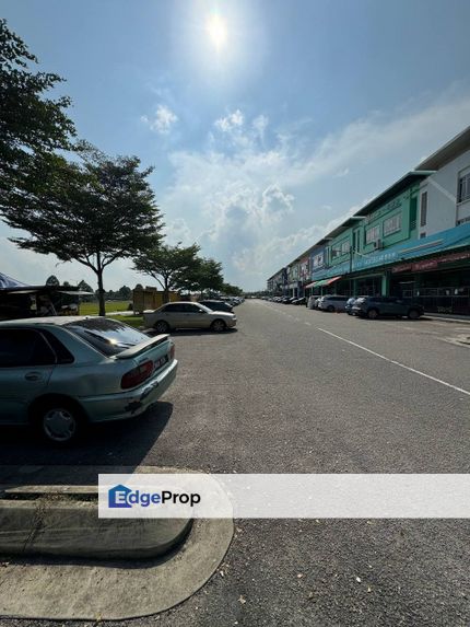 Jalan Nusantara 4/x 3 Storey Shoplot @ Taman Nusantara For Rent , Johor, 