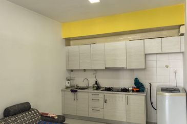 Dedaun Hijau (Greenfield Regency)