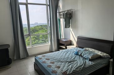 Dedaun Hijau (Greenfield Regency)