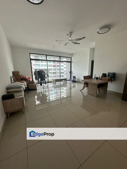 Freehold With Partially Renovated & Furnished Block B @ Austin Regency For Sale , Johor, Johor Bahru