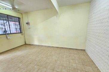 Flat Taman Ungku Tun Aminah