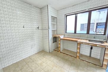 Flat Taman Ungku Tun Aminah