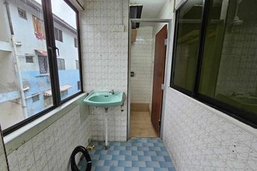 Flat Taman Ungku Tun Aminah