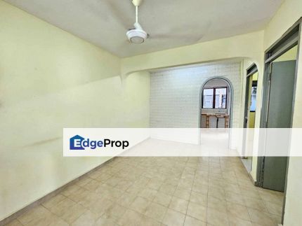 Partially Furnished Renovated Freehold Flat @ Tun Aminah For Sale  , Johor, Johor Bahru