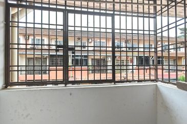 Taman Tampoi Indah II, Villa Ros