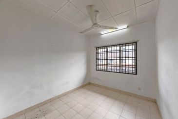 Taman Tampoi Indah II, Villa Ros