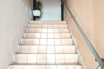 Taman Tampoi Indah II, Villa Ros