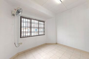 Taman Tampoi Indah II, Villa Ros