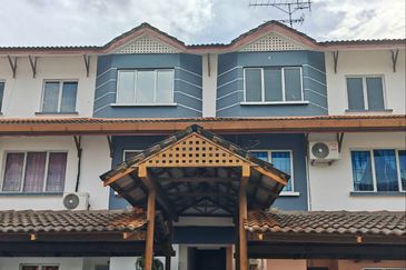 Taman Tampoi Indah II, Villa Ros