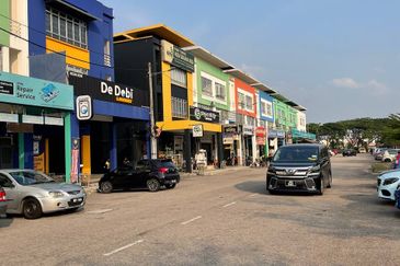 Jalan Gelang Patah