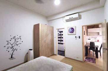 D'Summit Residences @ Kempas Utama