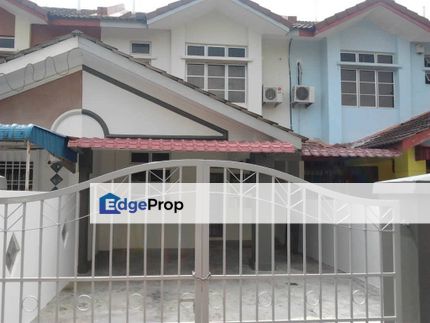 Partially Furnished With 4 Rooms Double Storey House @ Taman Mutiara Rini For Sale , Johor, Skudai