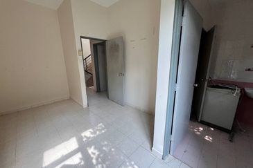 Taman D Utama Perling