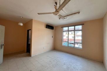 Taman D Utama Perling