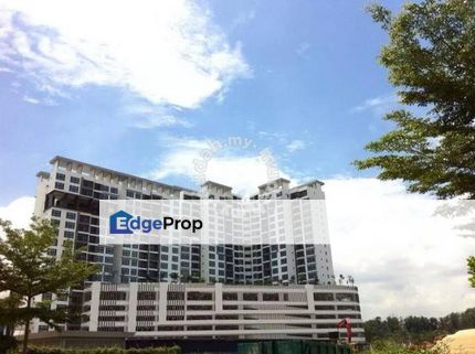 Freehold Partially Renovated With 3 Rooms Service Apartment @ D'Rich Nusa Duta For Sale , Johor, Johor Bahru
