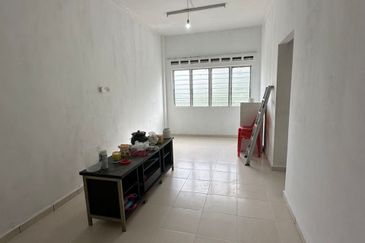 Taman Pulai Utama Flat