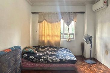 Dwi Mahkota Condominium