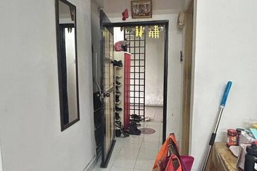 Dwi Mahkota Condominium