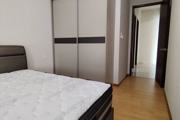 Baypoint @ Country Garden Danga Bay