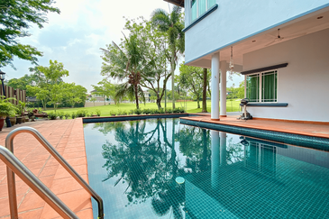 Tropicana Golf & Country Resort