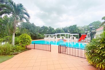 Tropicana Golf & Country Resort