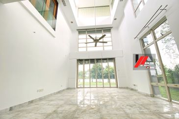 Tropicana Golf & Country Resort