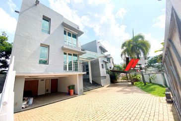 Tropicana Golf & Country Resort