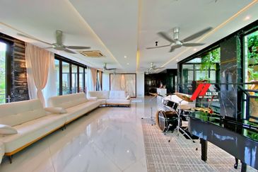 Tropicana Golf & Country Resort