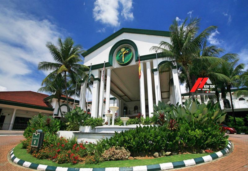 Tropicana Golf & Country Resort