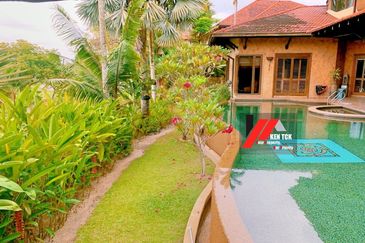 Tropicana Golf & Country Resort