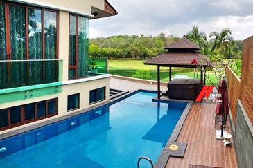 Tropicana Golf & Country Resort