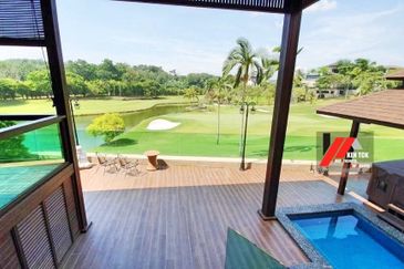 Tropicana Golf & Country Resort