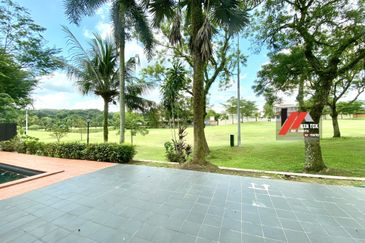 Tropicana Golf & Country Resort
