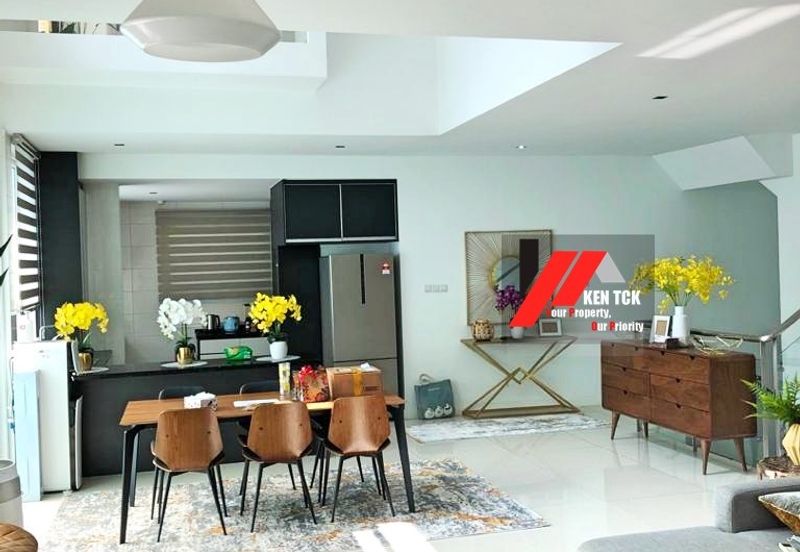 Rafflesia @ The Hill