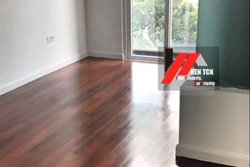 Rafflesia @ The Hill