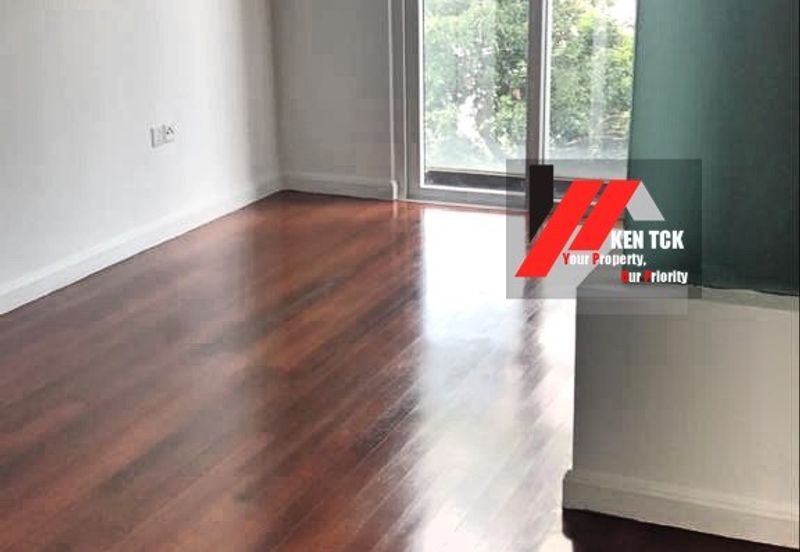 Rafflesia @ The Hill