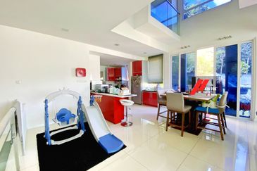 Rafflesia @ The Hill