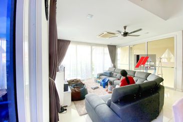 Rafflesia @ The Hill