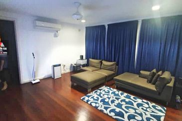 Rafflesia @ The Hill